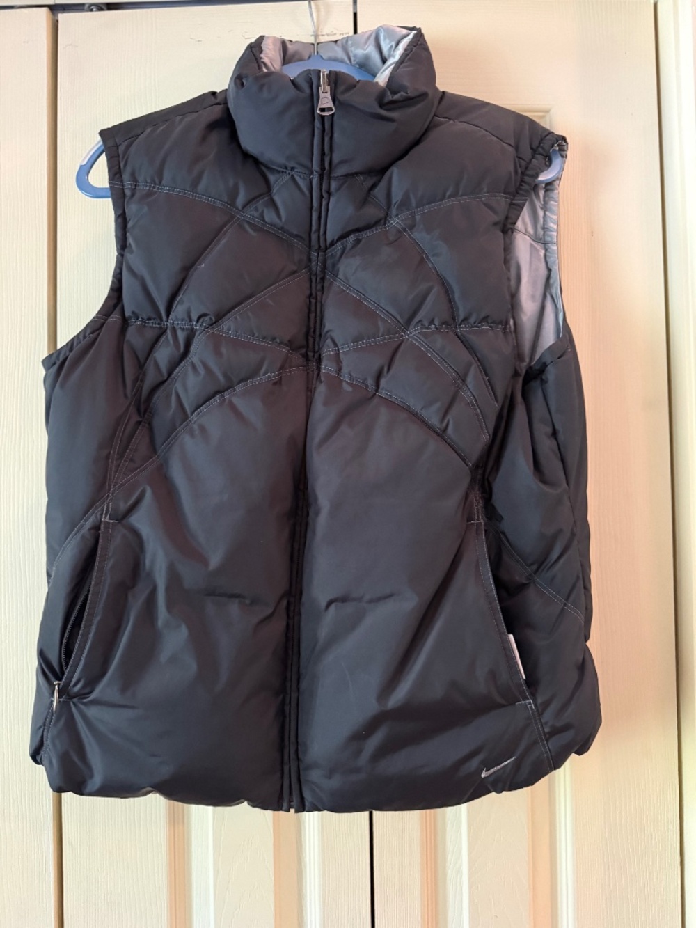 Reversible Nike Black Puffer Vest with Silver Lining, Size XL